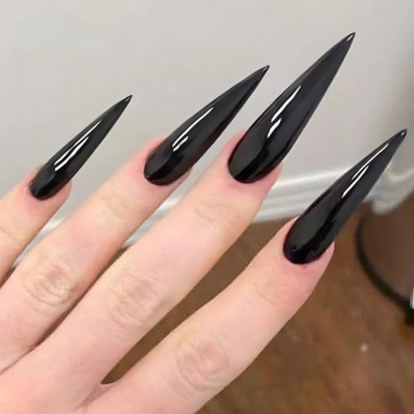 24pcs Glossy Black Fake Nails Set Press On Nail Tips Solid Color Long Stiletto Removable Artificial Nails Decoration Nail Art