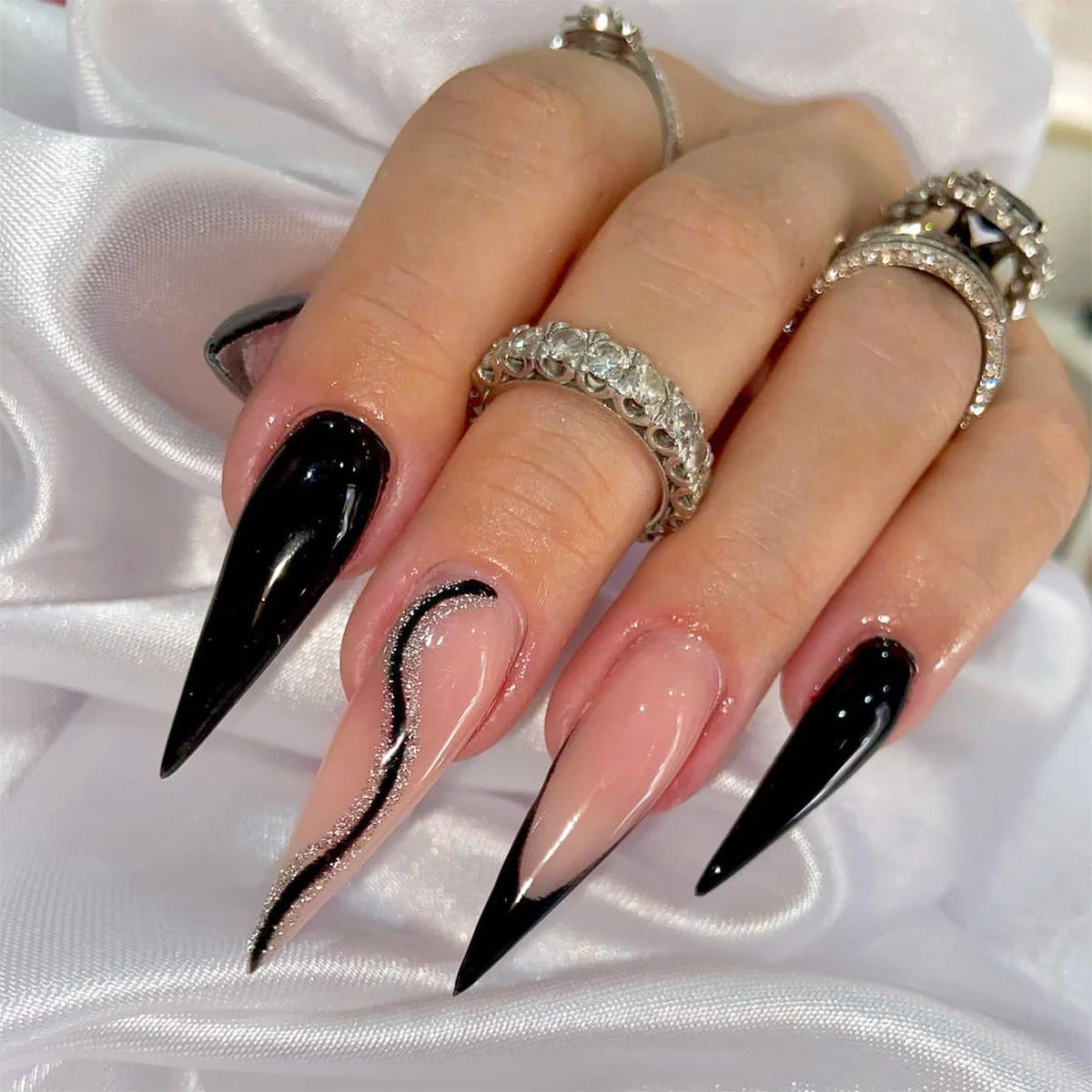 24pcs Glossy Black Fake Nails Set Press On Nail Tips Solid Color Long Stiletto Removable Artificial Nails Decoration Nail Art